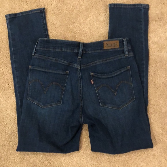 EUC Levi’s “Mid Rise Skinny” Jeans Size 6 - Picture 3 of 4